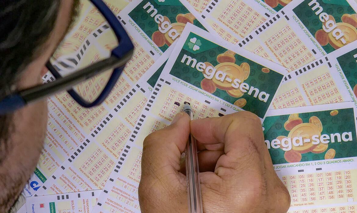 Imagem de compartilhamento para o artigo Mega-Sena: prêmio acumulado pode chegar aos 55 milhões de reais  da MS Todo dia